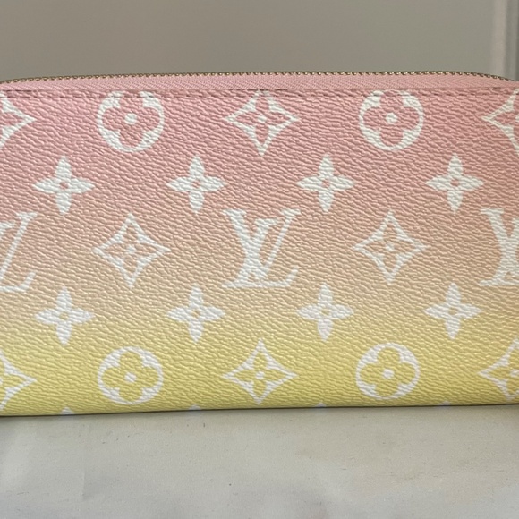 Louis Vuitton By the Pool Zippy Wallet - Picture 3 of 14